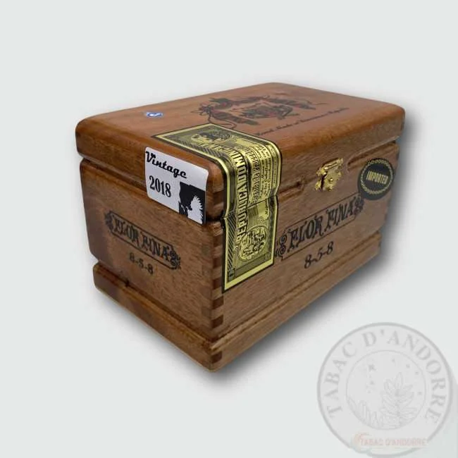 Arturo Fuente Gran Reserva – Flor Fina 8-5-8 C/25 VINTAGE 2018 — cigare à l'unité ou en boîte