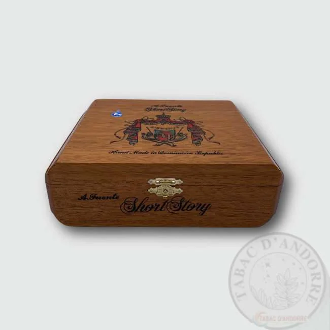 Arturo Fuente Hemingway – Short Story C/15 — cigare à l'unité ou en boîte