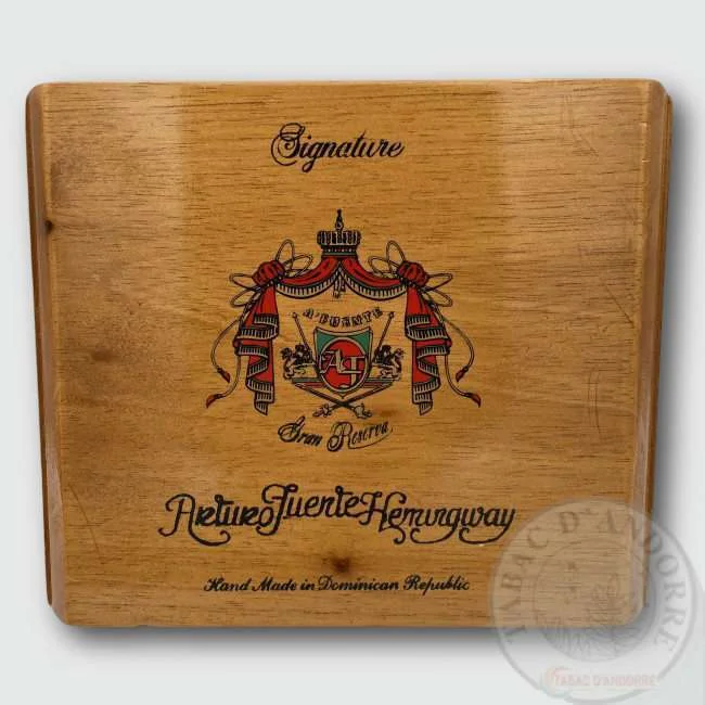 Arturo Fuente Hemingway – Signature C/10 — cigare à l'unité ou en boîte
