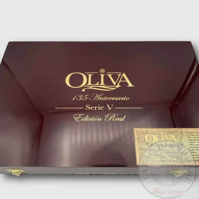 Oliva Serie V – 135th Anniversary Edición Real Perfecto C/12 — cigare à l'unité ou en boîte