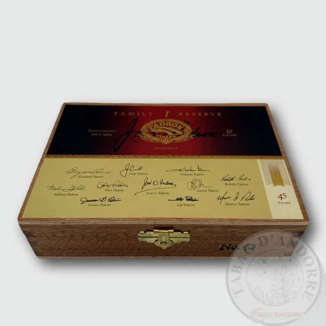 Padrón Family Reserve – Nº45 Natural C/10 — cigare à l'unité ou en boîte